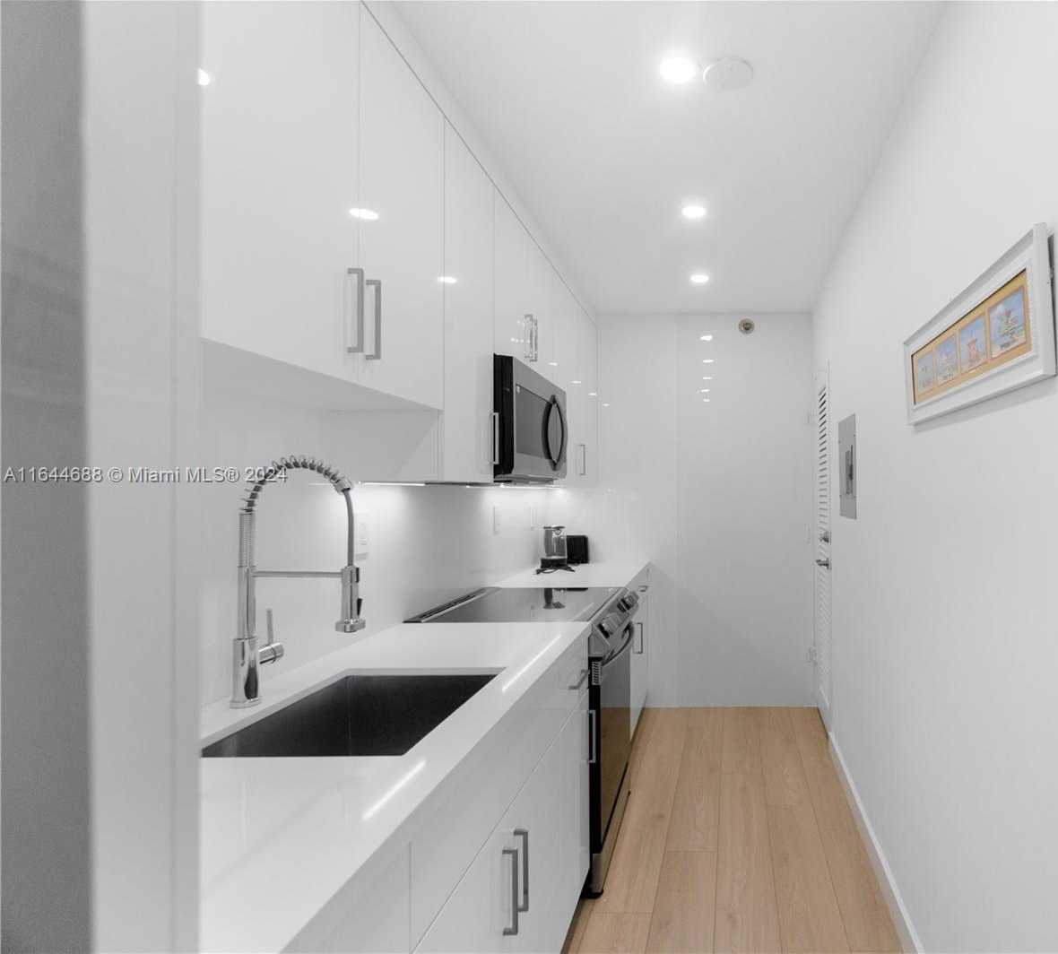 Small Image of 100 LINCOLN RD #1104, Miami Beach Number 21