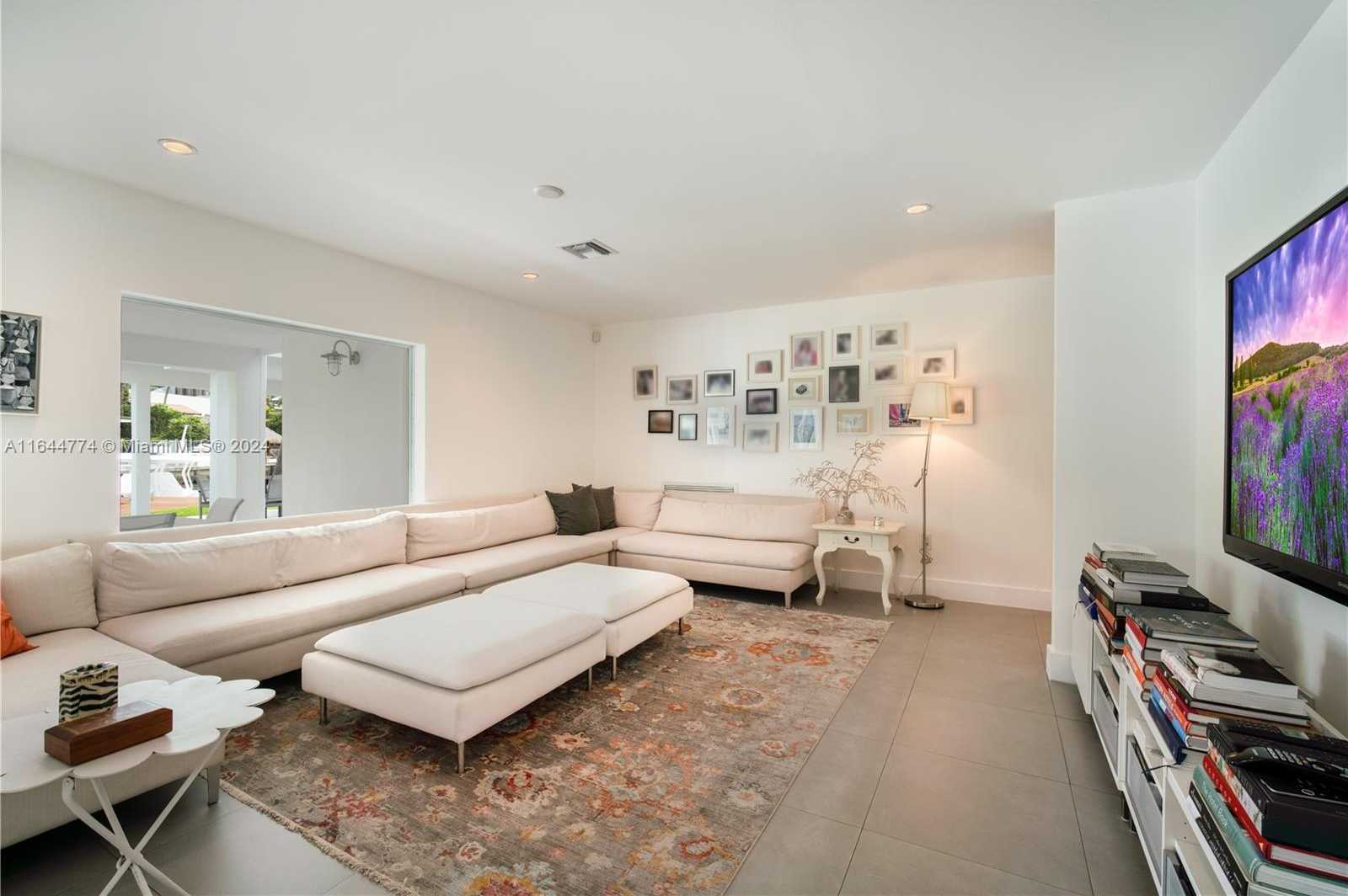 Small Image of 861 HARBOR DR, Key Biscayne Number 14
