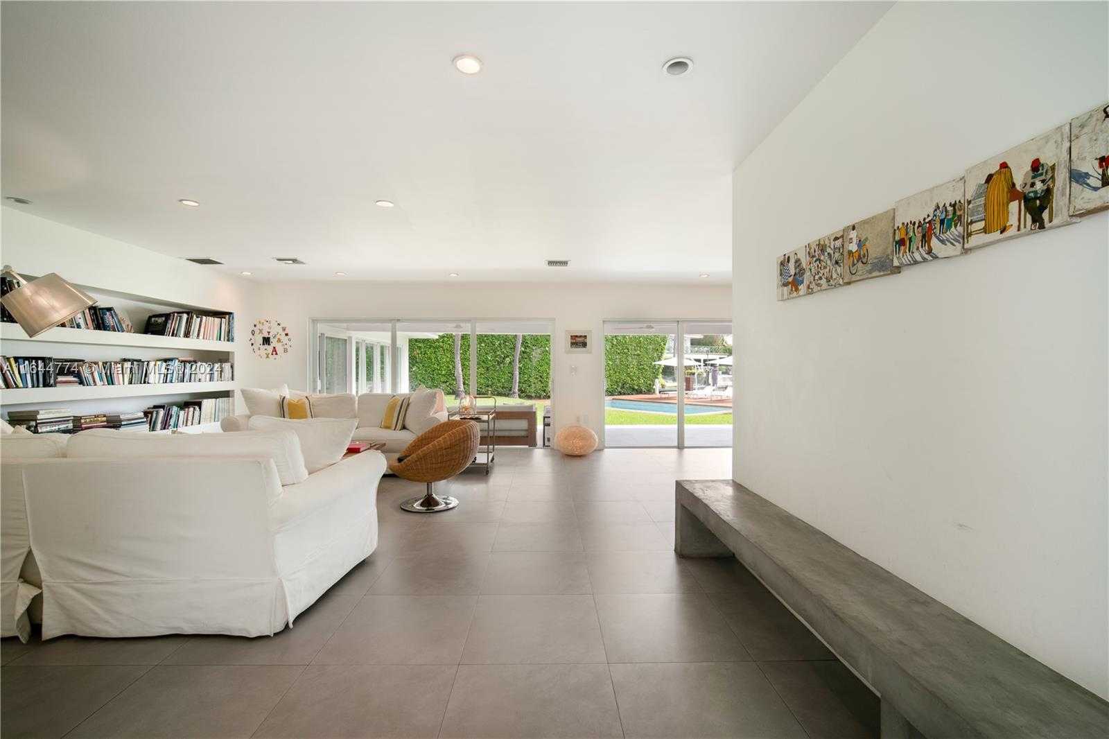 Small Image of 861 HARBOR DR, Key Biscayne Number 2