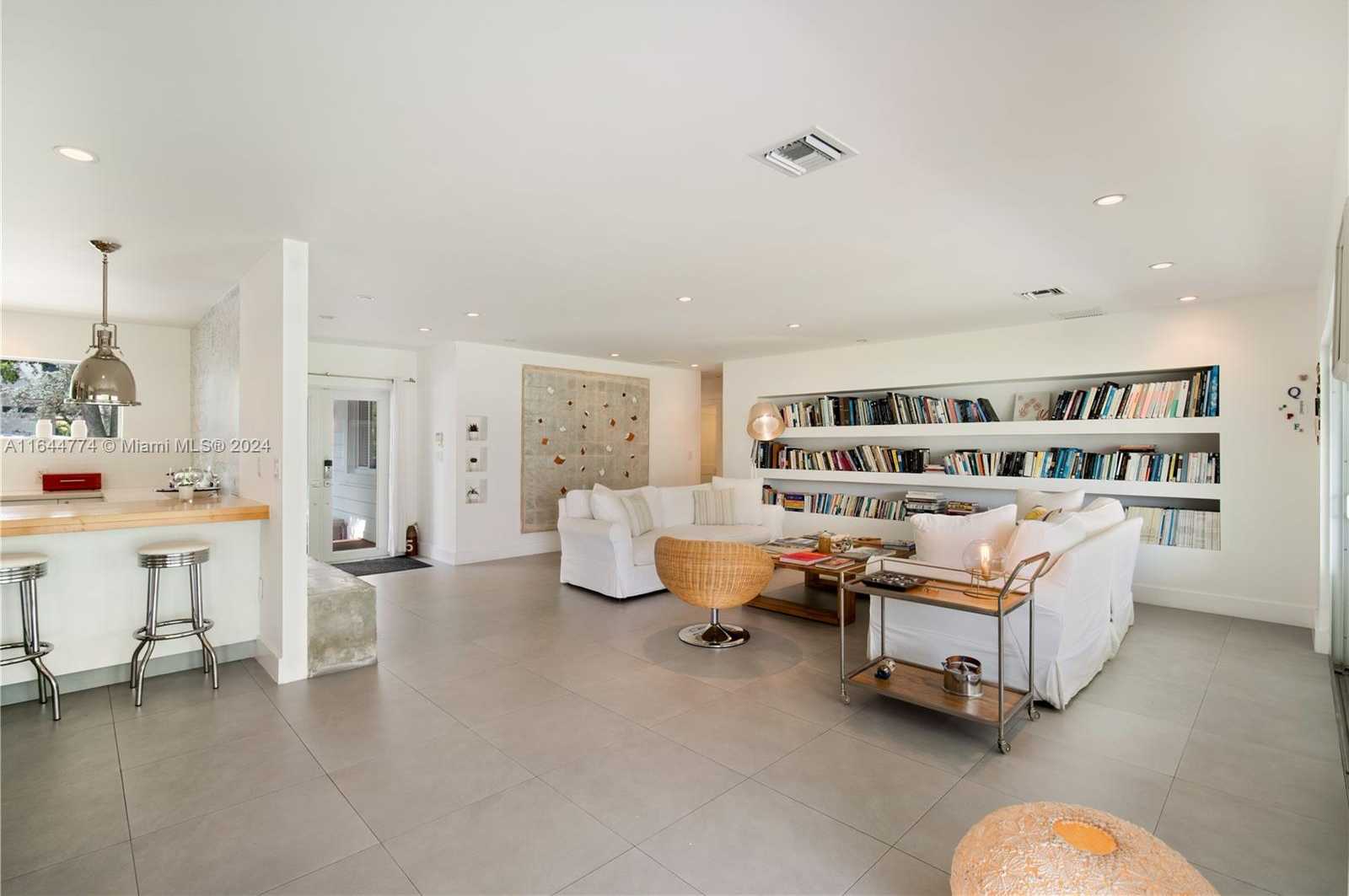 Small Image of 861 HARBOR DR, Key Biscayne Number 41