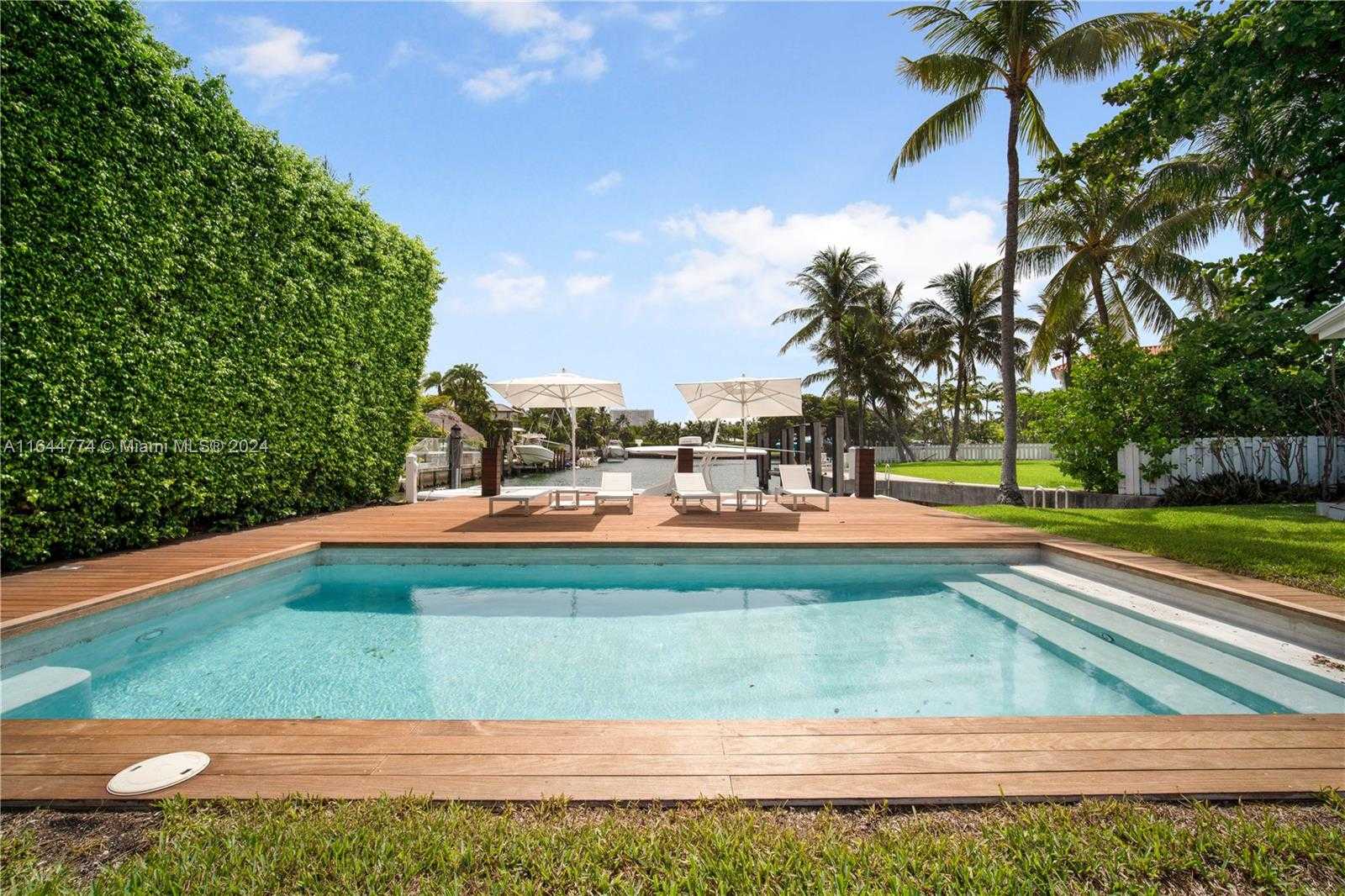 Small Image of 861 HARBOR DR, Key Biscayne Number 60
