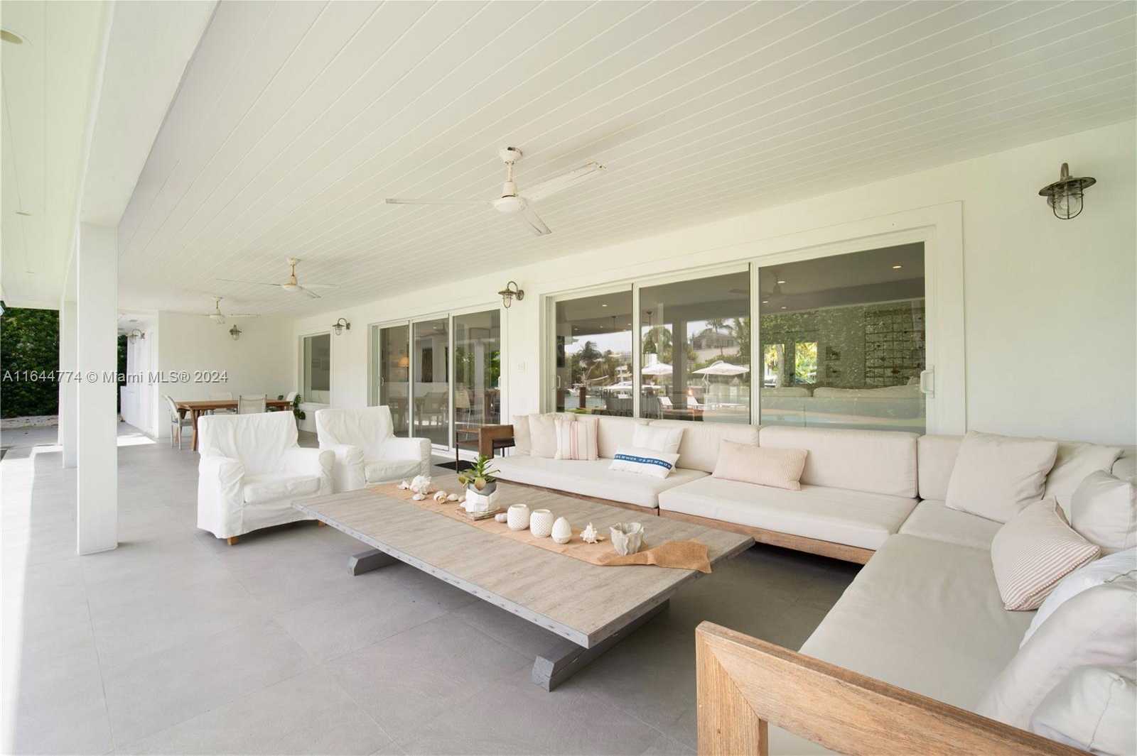 Small Image of 861 HARBOR DR, Key Biscayne Number 63