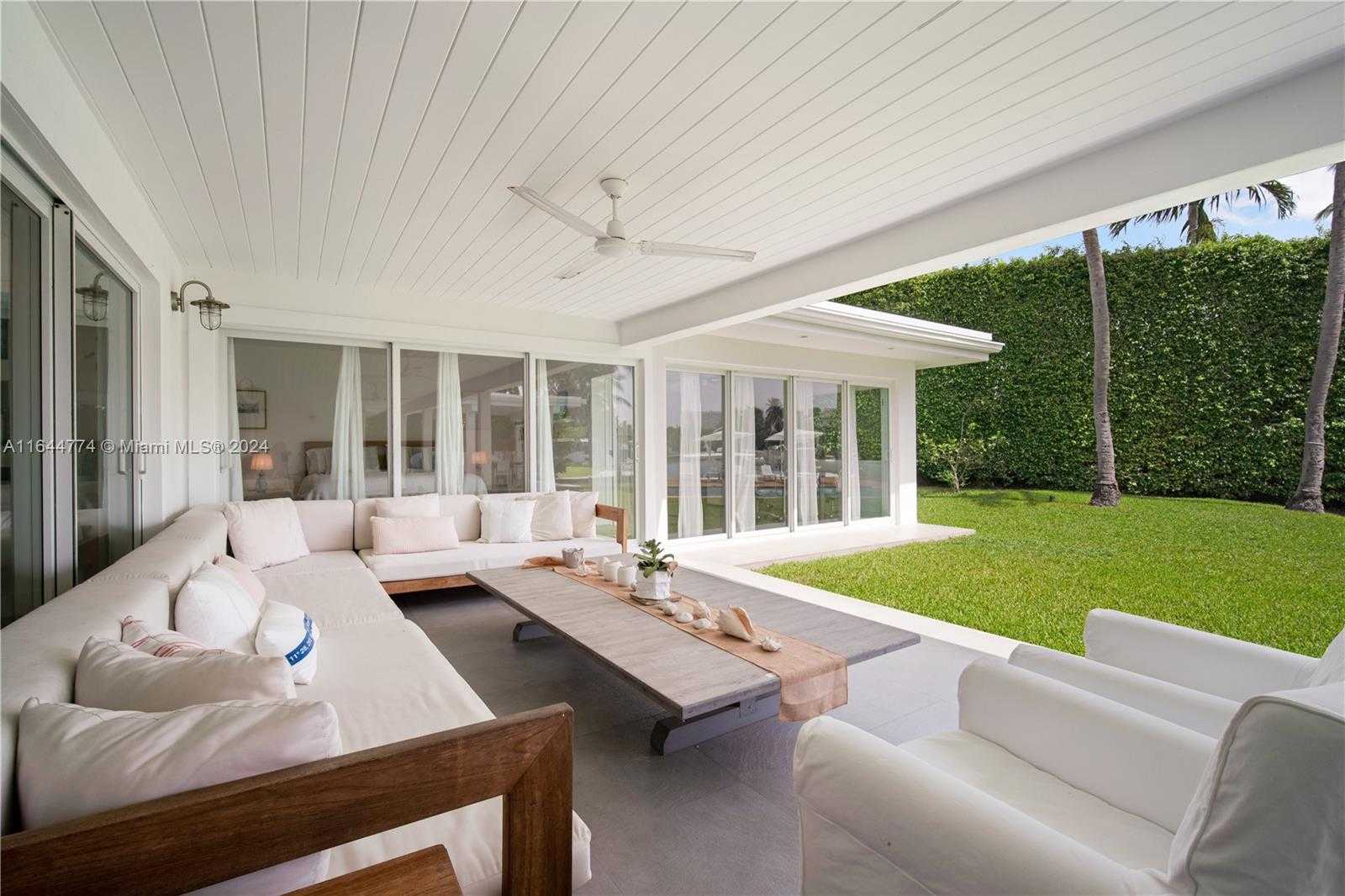 Small Image of 861 HARBOR DR, Key Biscayne Number 64