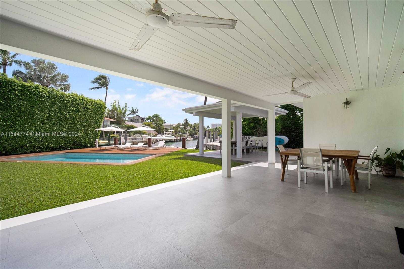 Small Image of 861 HARBOR DR, Key Biscayne Number 65