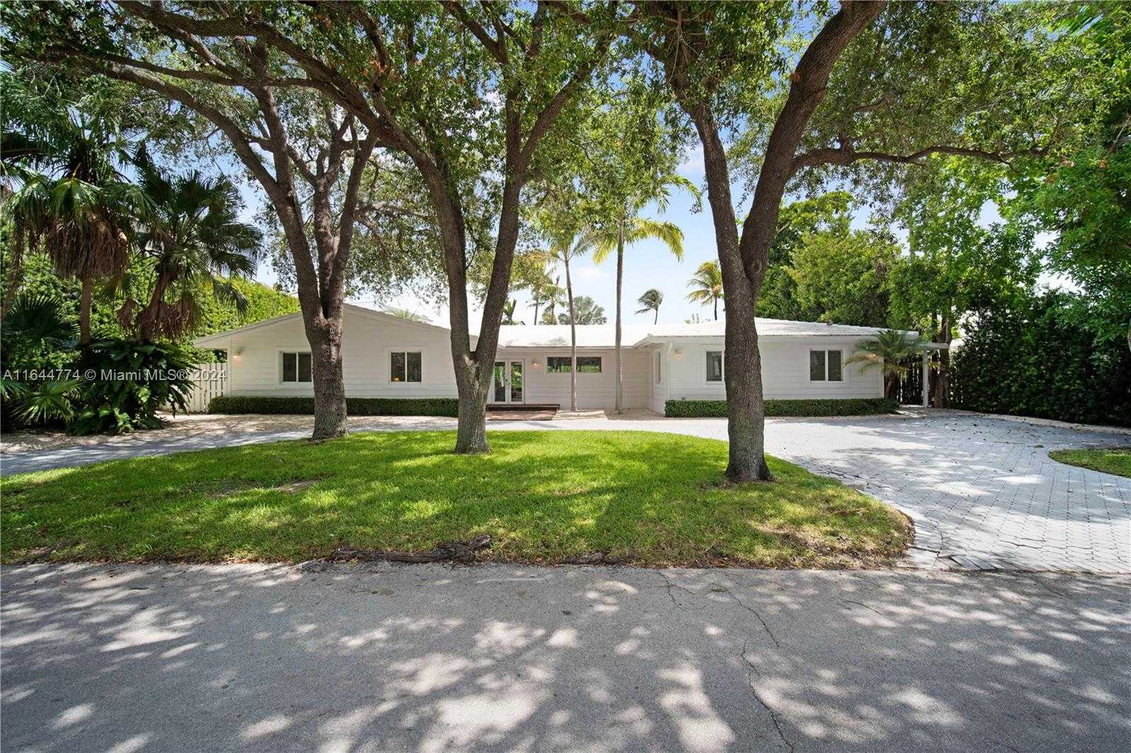 Small Image of 861 HARBOR DR, Key Biscayne Number 69