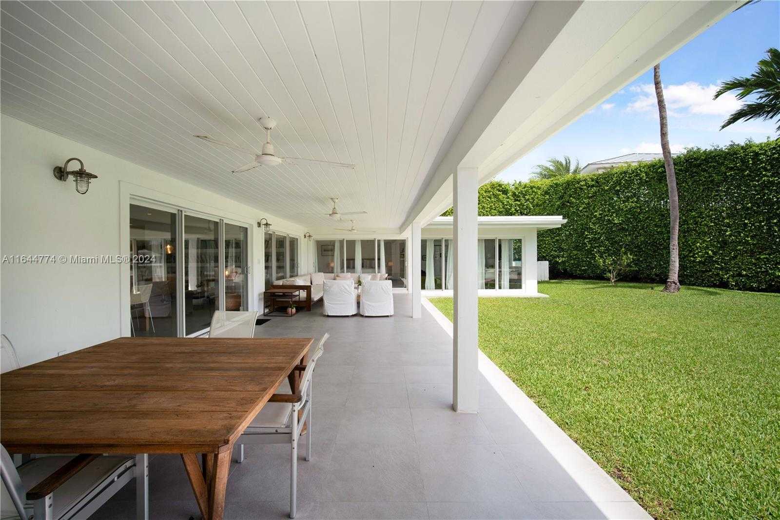 Small Image of 861 HARBOR DR, Key Biscayne Number 70