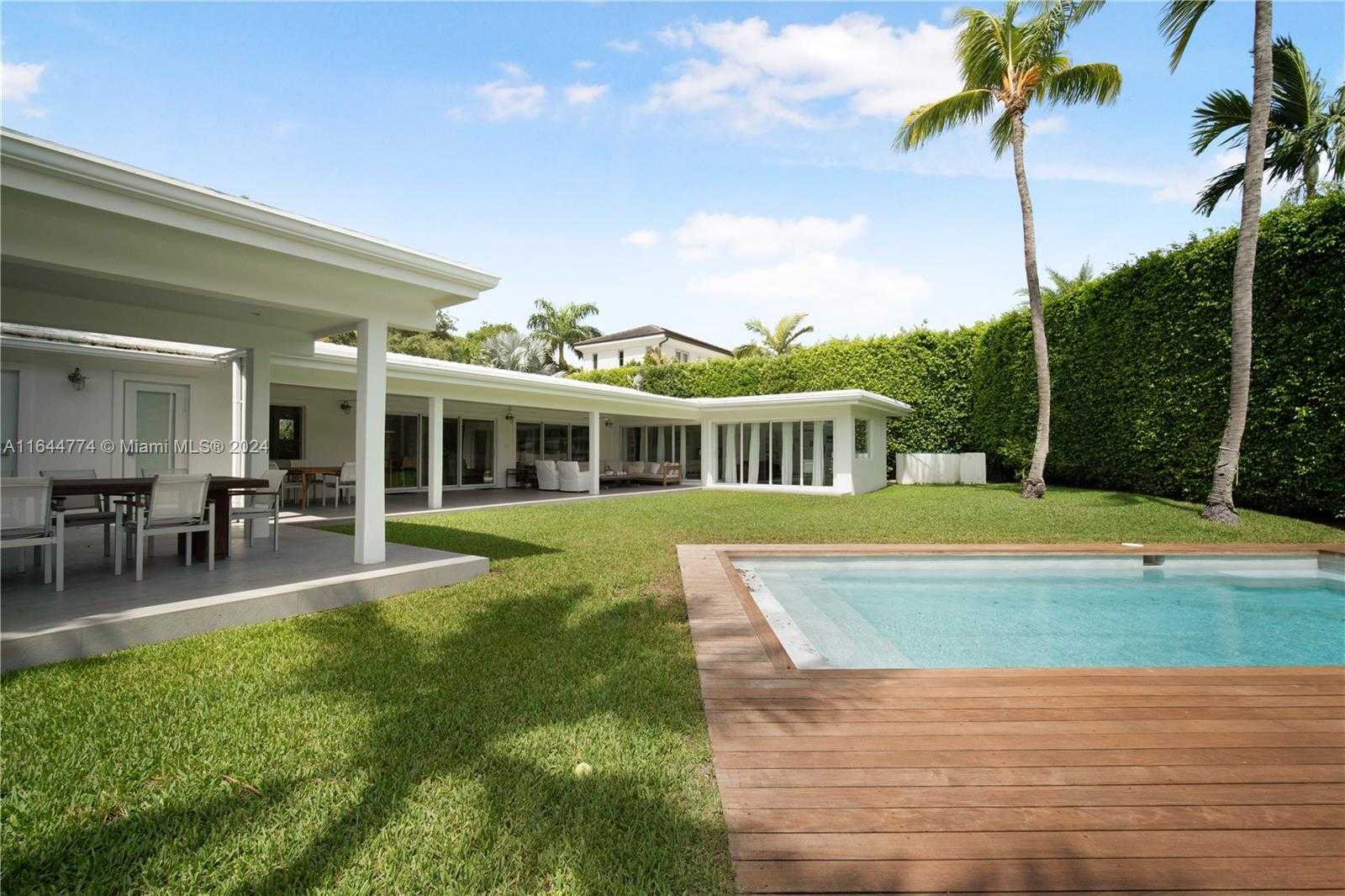 Small Image of 861 HARBOR DR, Key Biscayne Number 76