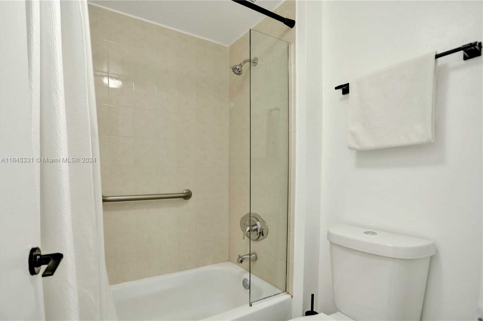 Small Image of 2301 COLLINS AVE #333, Miami Beach Number 14