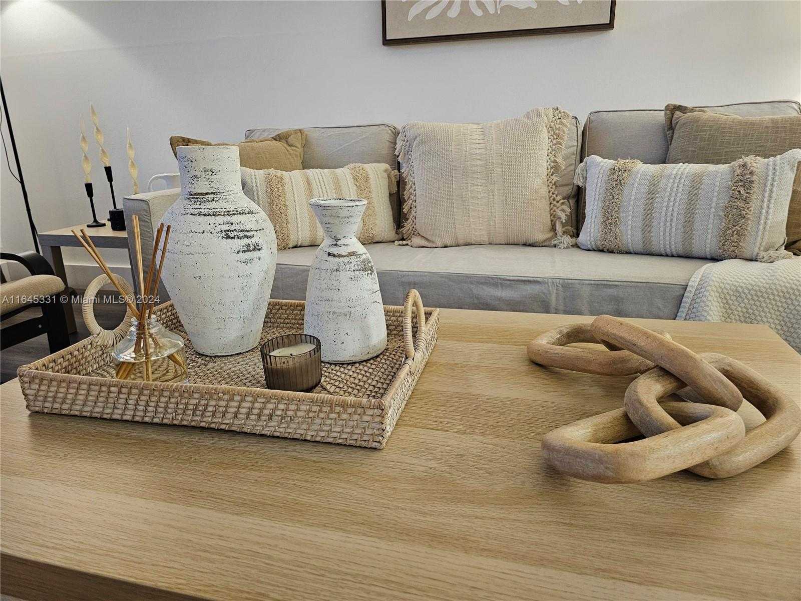 Small Image of 2301 COLLINS AVE #333, Miami Beach Number 9