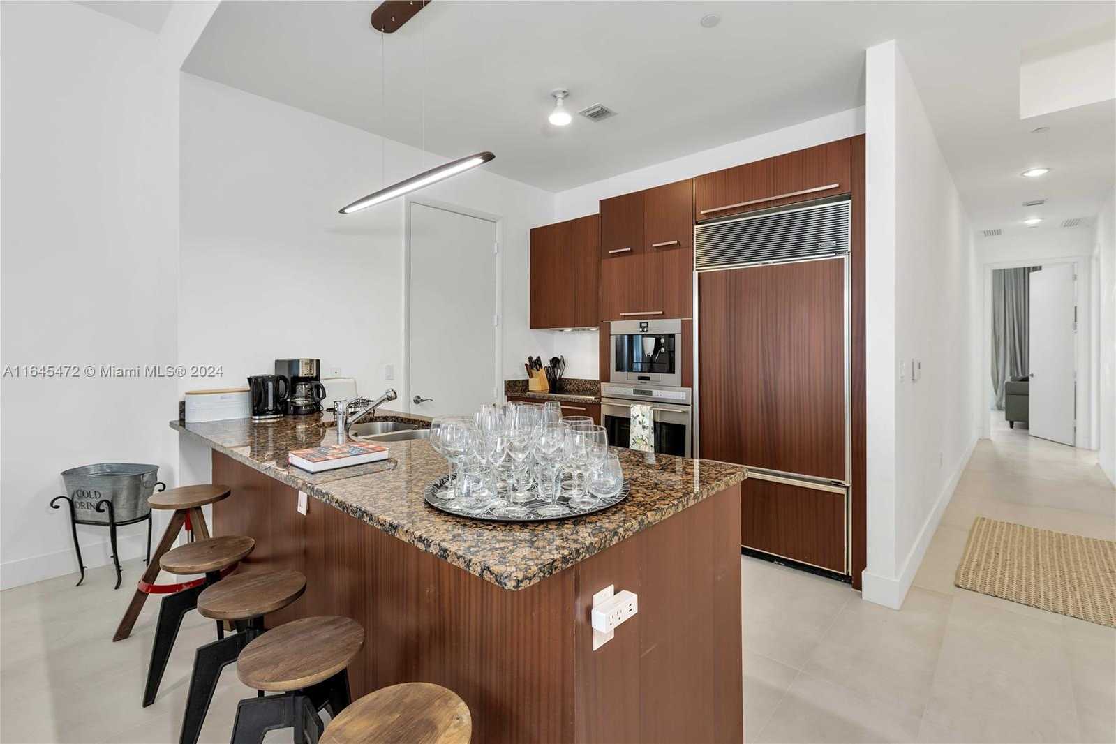Small Image of 15811 #3802, Sunny Isles Beach Number 10