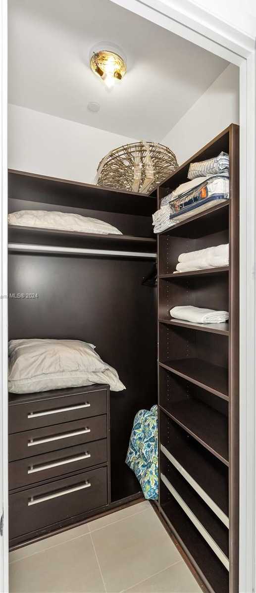 Small Image of 15811 #3802, Sunny Isles Beach Number 16