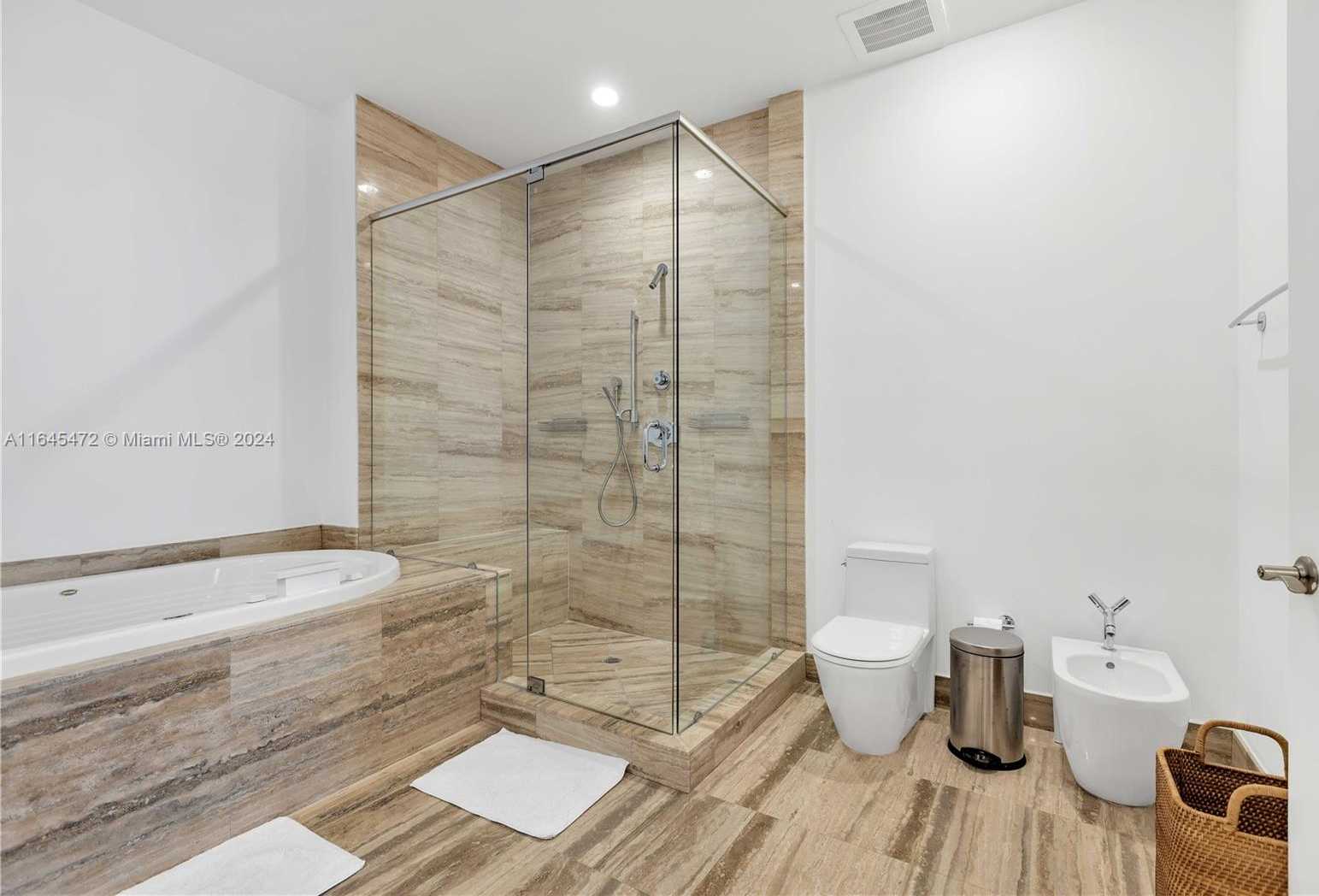 Small Image of 15811 #3802, Sunny Isles Beach Number 26
