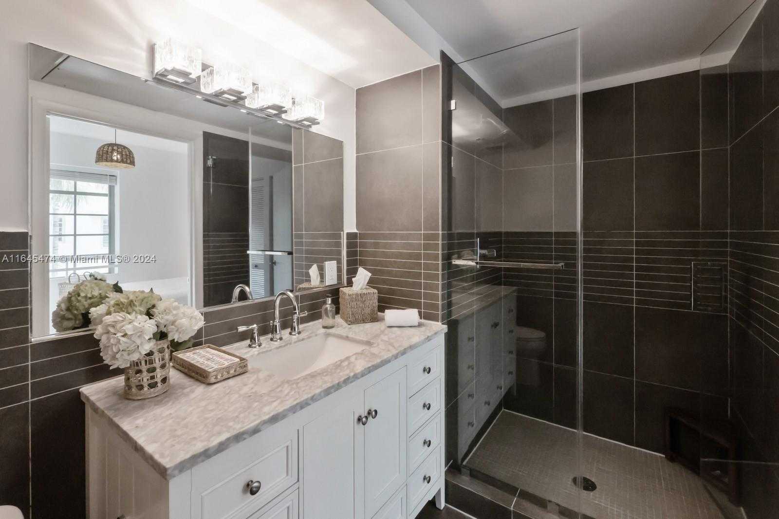 Small Image of 435 21 ST #310, Miami Beach Number 12