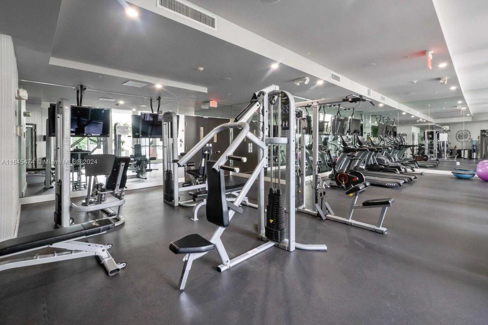 Small Image of 435 21 ST #310, Miami Beach Number 23