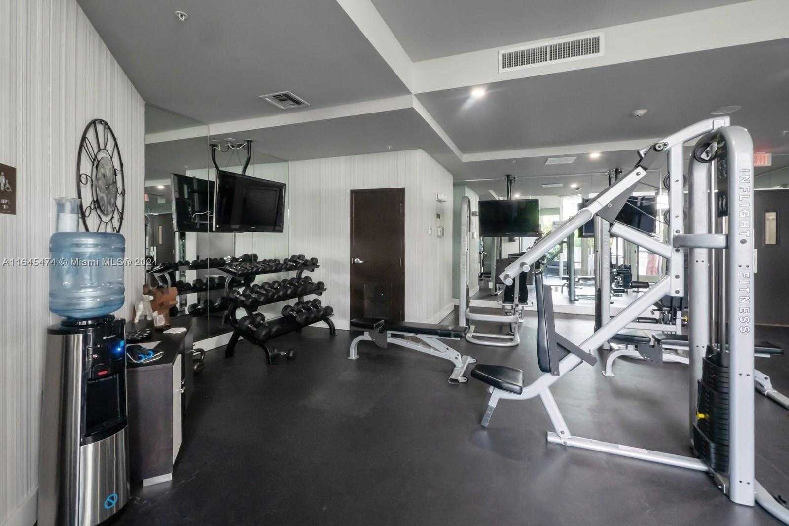 Small Image of 435 21 ST #310, Miami Beach Number 25