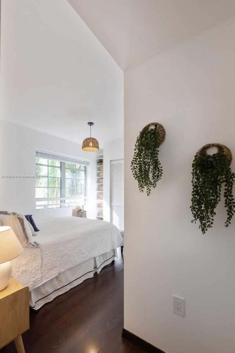 Small Image of 435 21 ST #310, Miami Beach Number 8