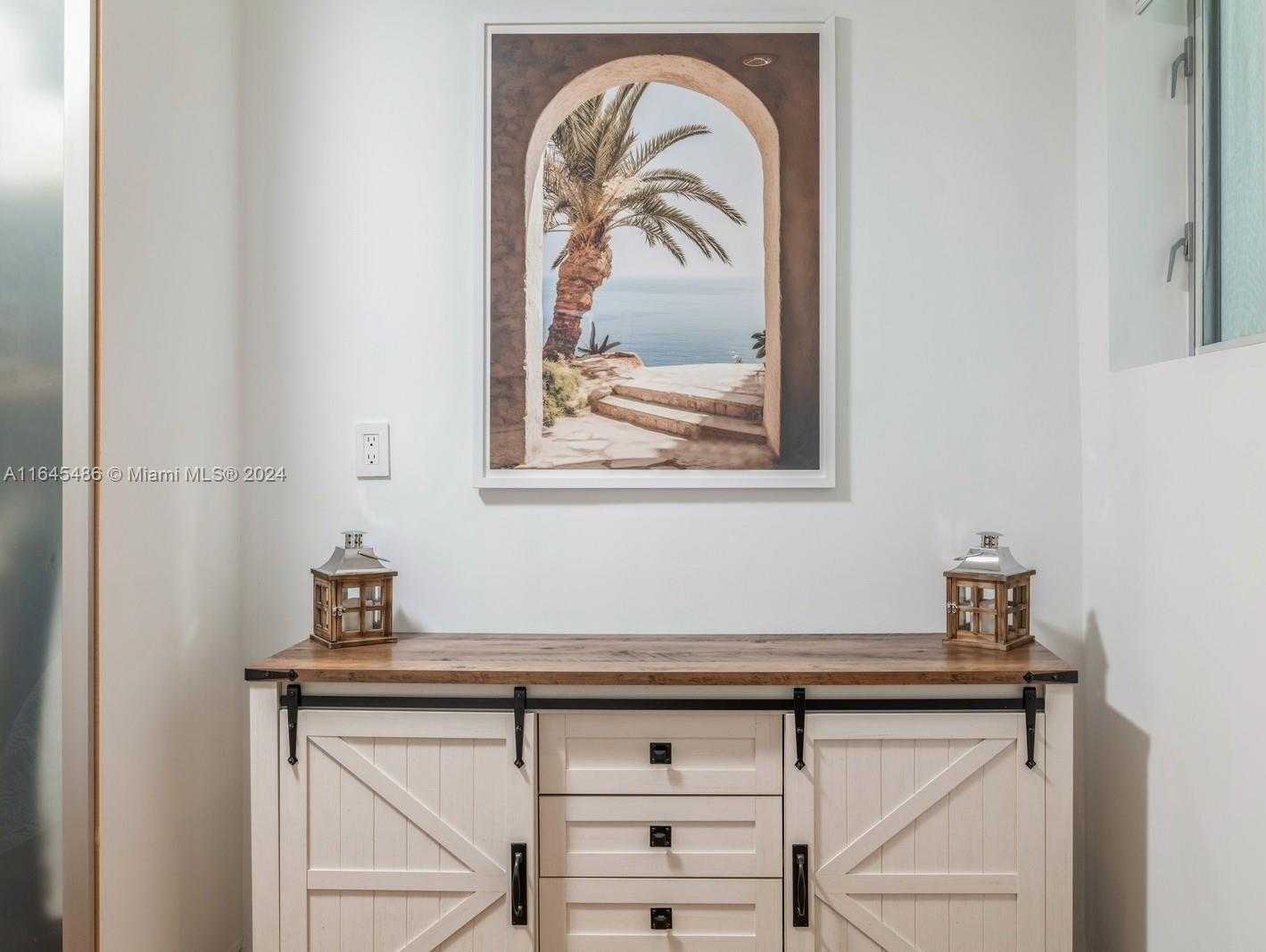 Small Image of 1601 WEST AVE #208, Miami Beach Number 16