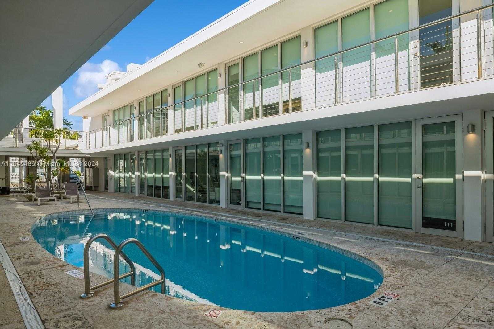 Small Image of 1601 WEST AVE #208, Miami Beach Number 4