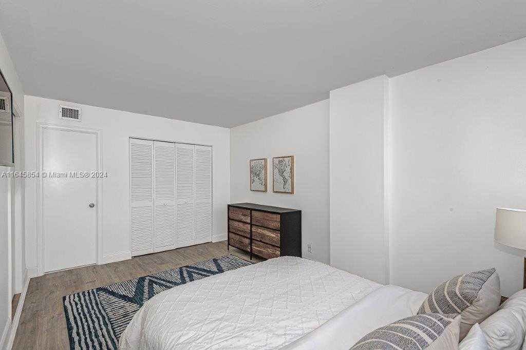 Small Image of 2401 SOUTH OCEAN DR #604, Hollywood Number 11