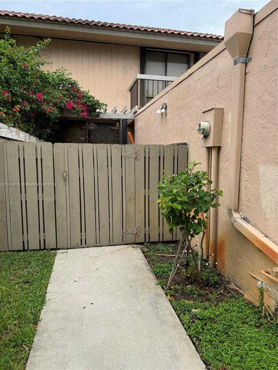 Small Image of 713 NORTH EAST 205TH TER #713, Miami Number 3
