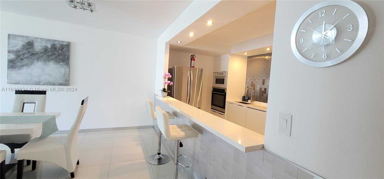 Small Image of 19370 COLLINS AVE #806, Sunny Isles Beach Number 4