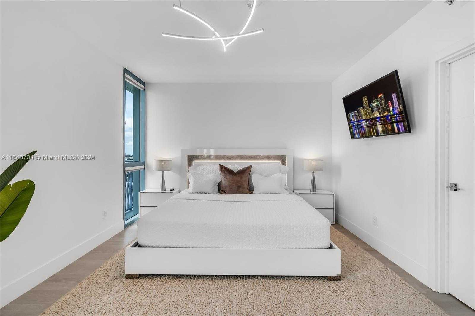 Small Image of 1500 OCEAN DR #1109, Miami Beach Number 11