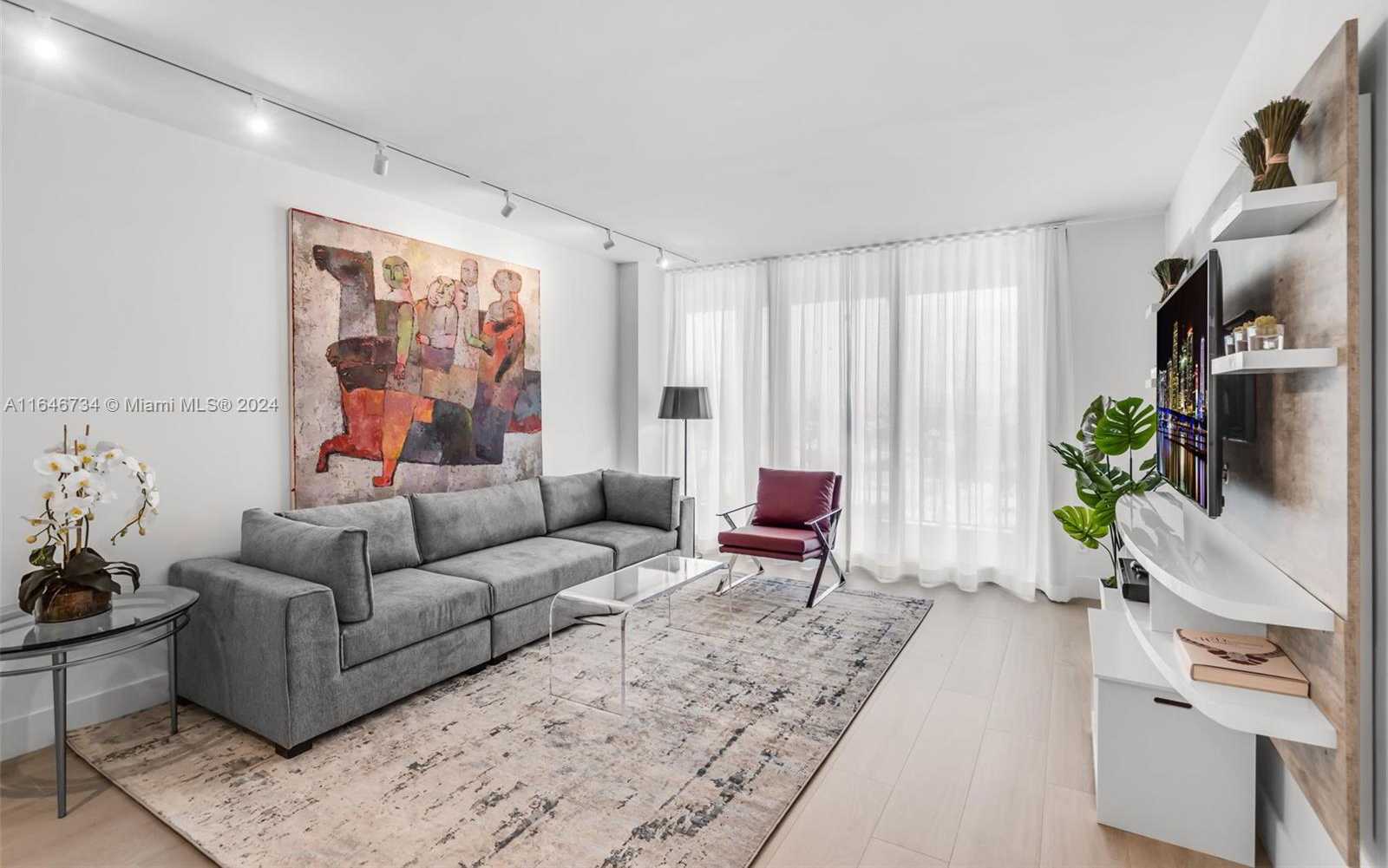 Small Image of 1500 OCEAN DR #1109, Miami Beach Number 2