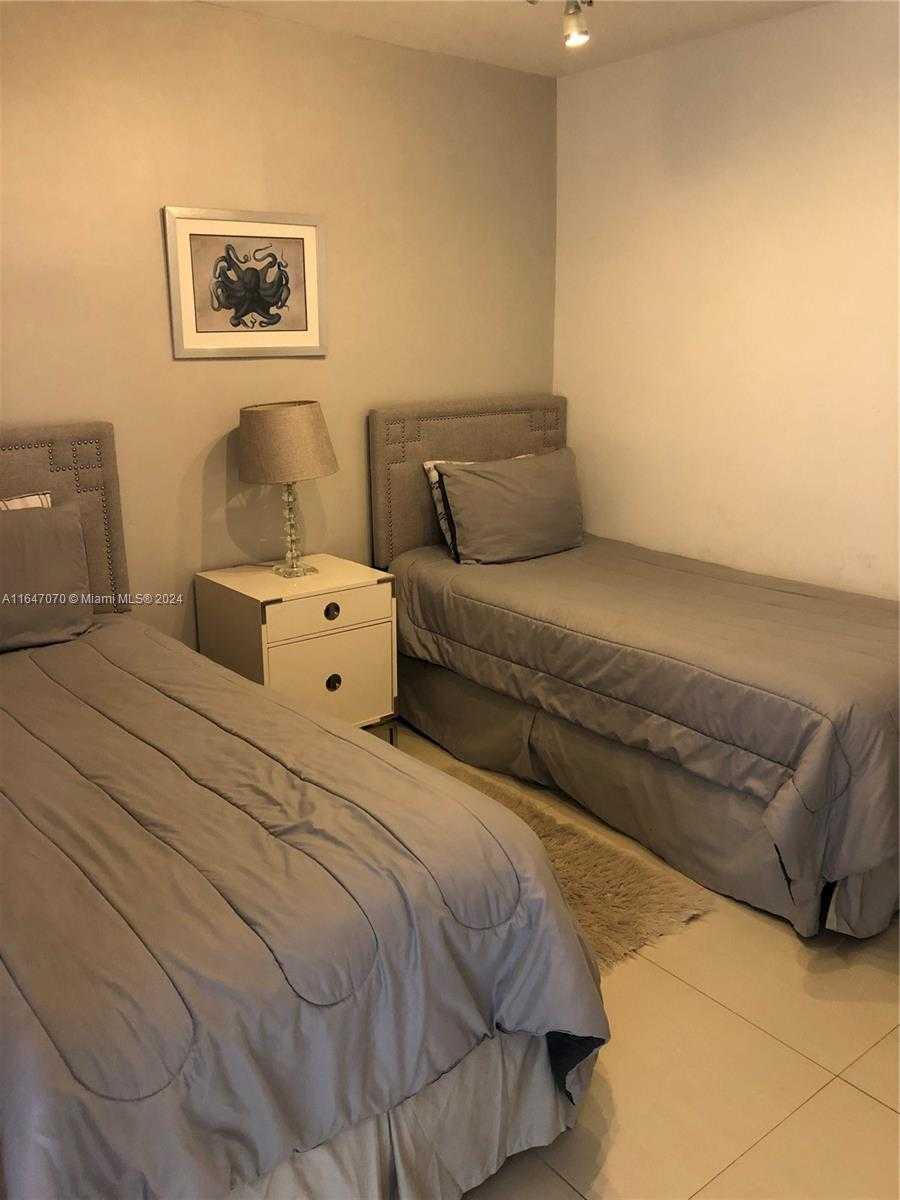 Small Image of 5151 COLLINS AVE #923, Miami Beach Number 12