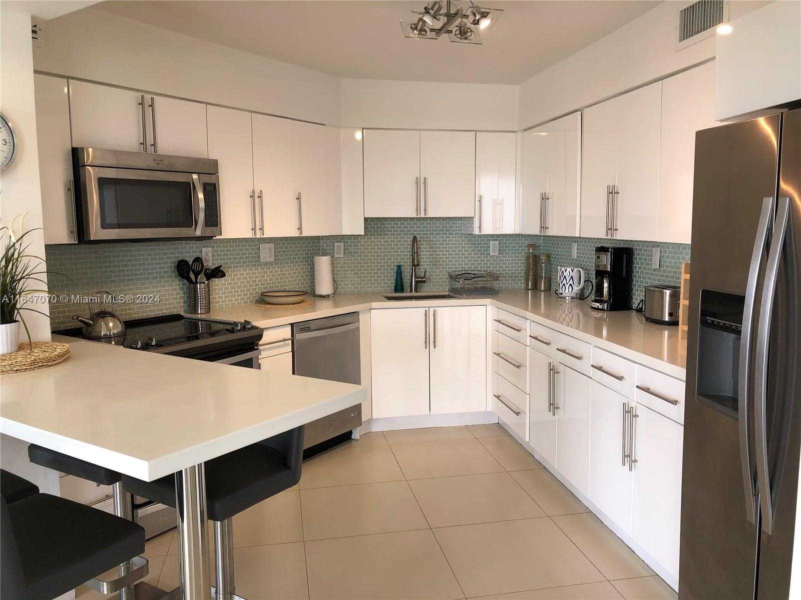 Small Image of 5151 COLLINS AVE #923, Miami Beach Number 6