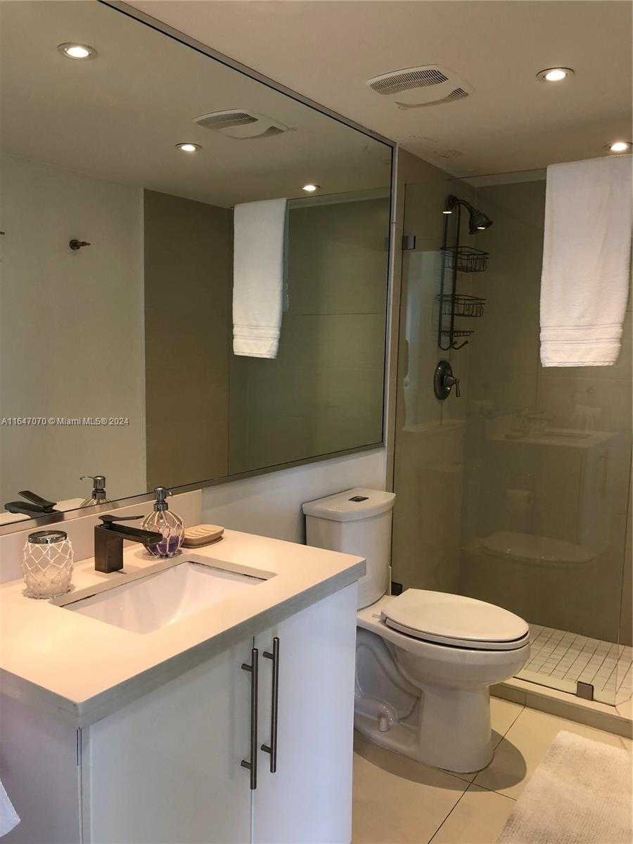 Small Image of 5151 COLLINS AVE #923, Miami Beach Number 9