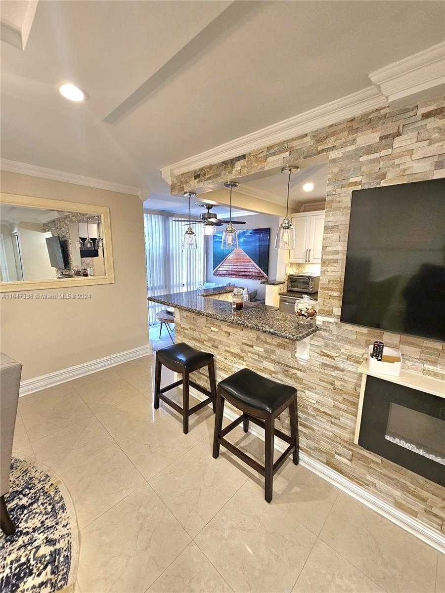 Small Image of 210 172ND ST #327, Sunny Isles Beach Number 2