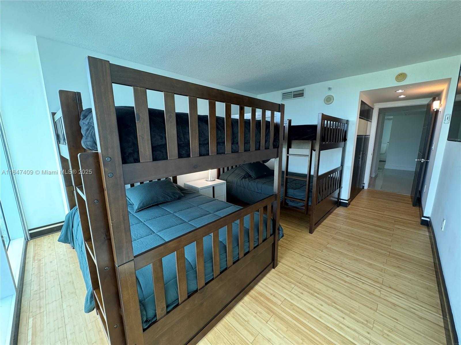Small Image of 2101 BRICKELL AVE #1512, Miami Number 18
