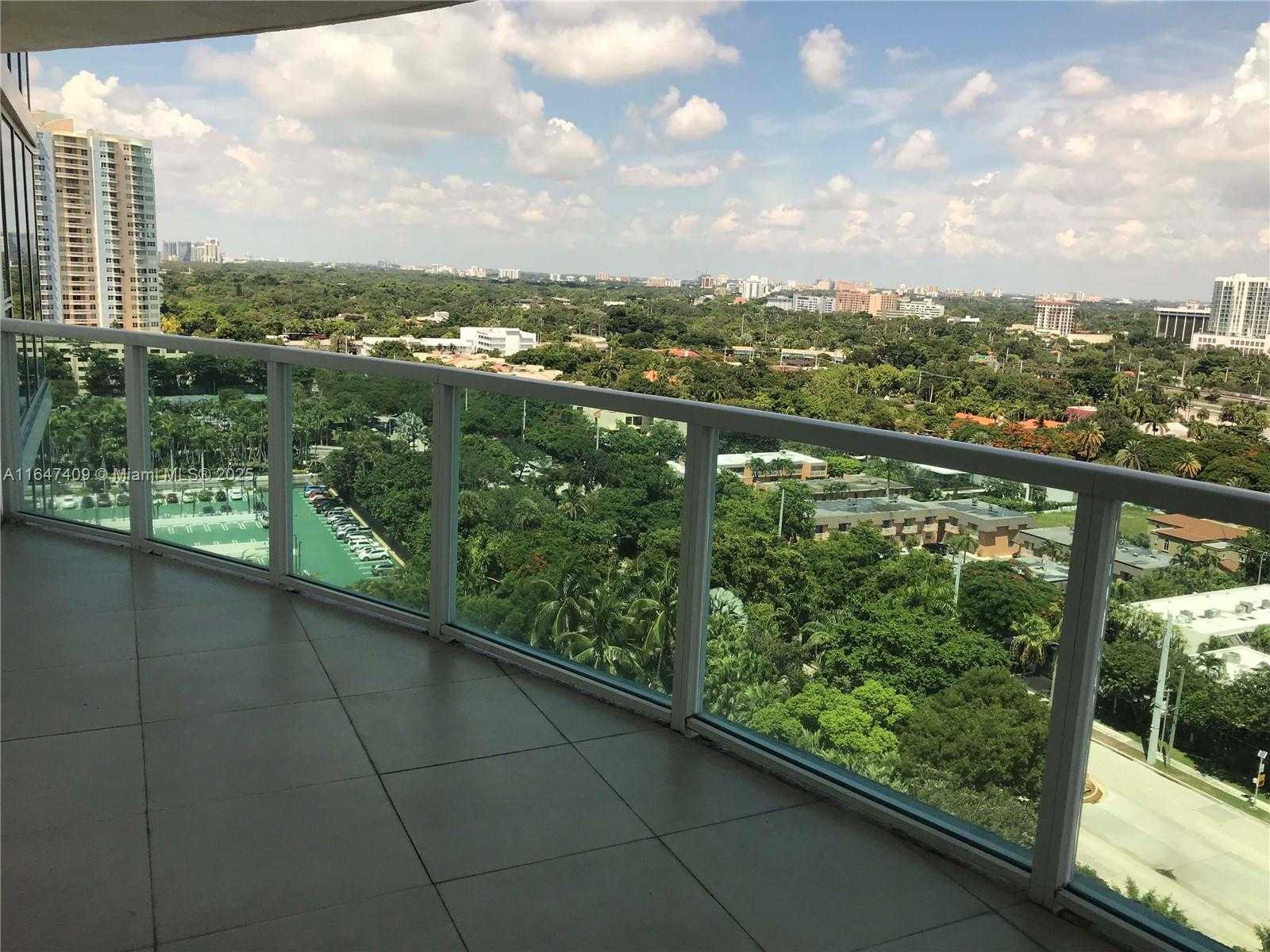 Small Image of 2101 BRICKELL AVE #1512, Miami Number 3