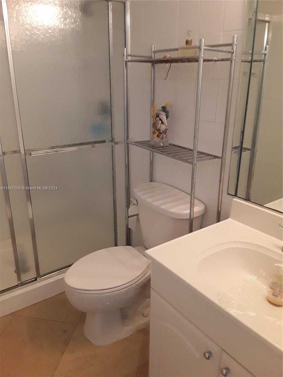 Small Image of 2017 SOUTH OCEAN DR #704, Hallandale Beach Number 18