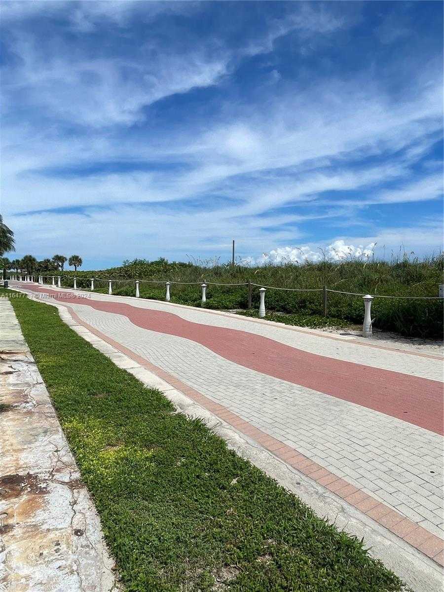 Small Image of 6345 COLLINS AVE #614, Miami Beach Number 12
