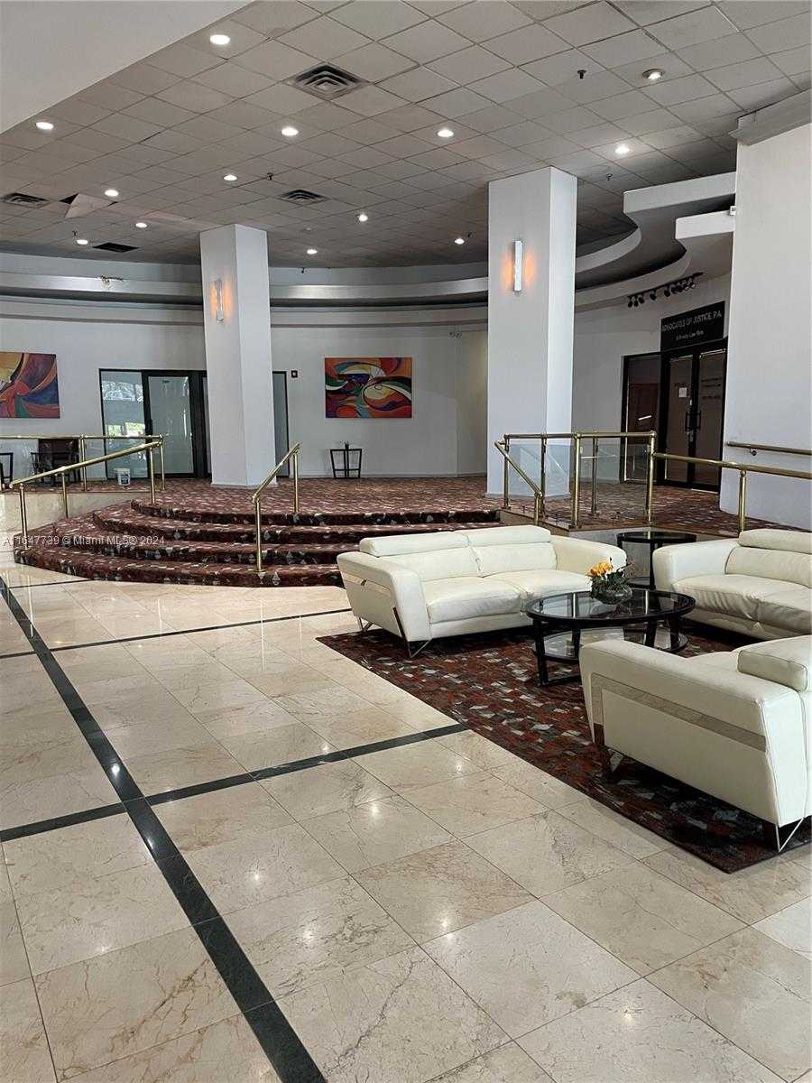 Small Image of 6345 COLLINS AVE #614, Miami Beach Number 3