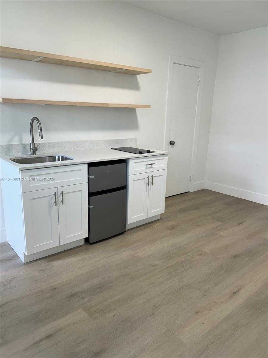 Small Image of 800 NORTH FEDERAL HWY #5, Hollywood Number 5