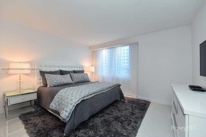 Small Image of 2301 COLLINS AVE #617, Miami Beach Number 5