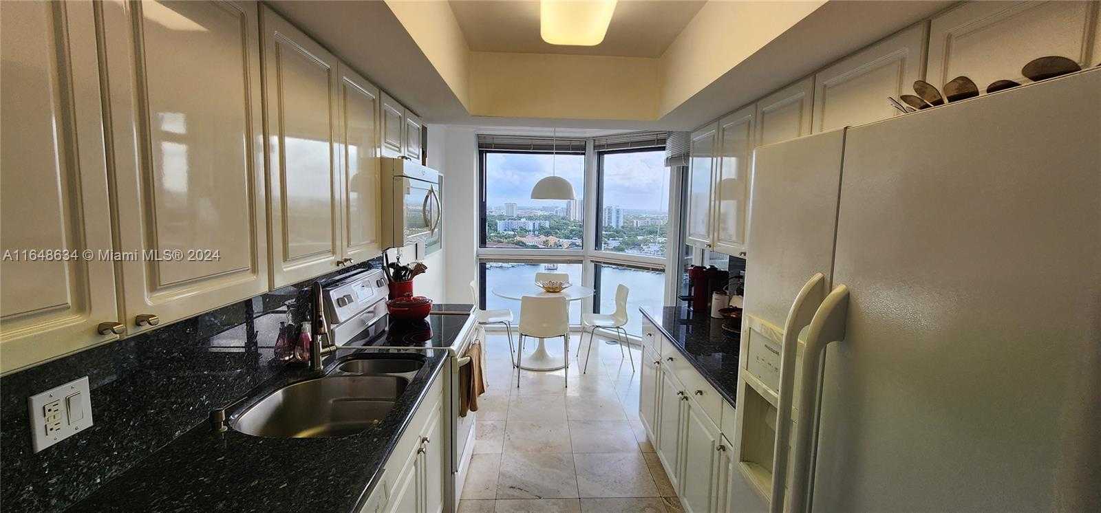 Small Image of 21205 YACHT CLUB DR #2005, Aventura Number 6