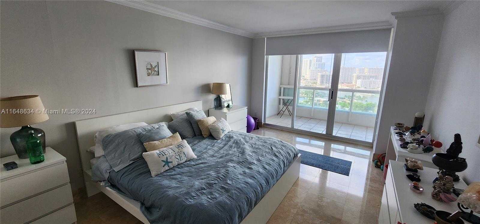 Small Image of 21205 YACHT CLUB DR #2005, Aventura Number 8