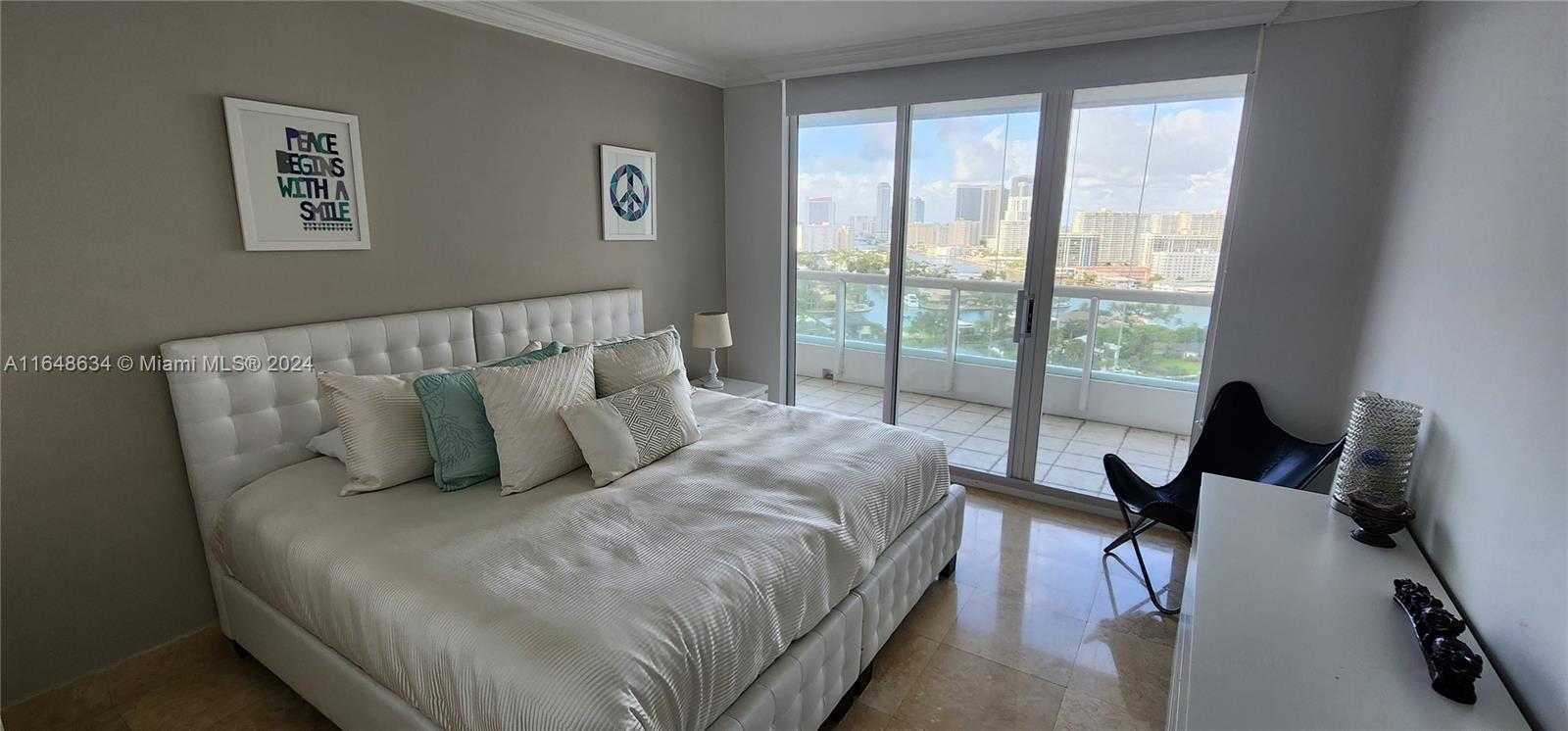 Small Image of 21205 YACHT CLUB DR #2005, Aventura Number 9