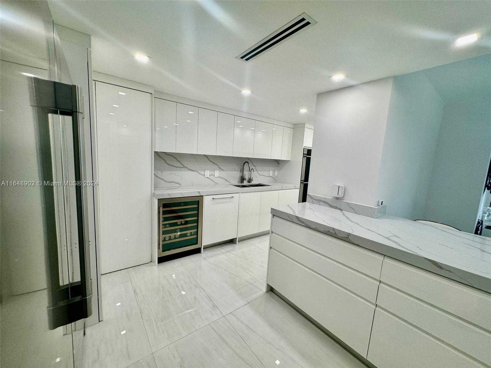 Small Image of 9801 COLLINS AVE #5U, Bal Harbour Number 2