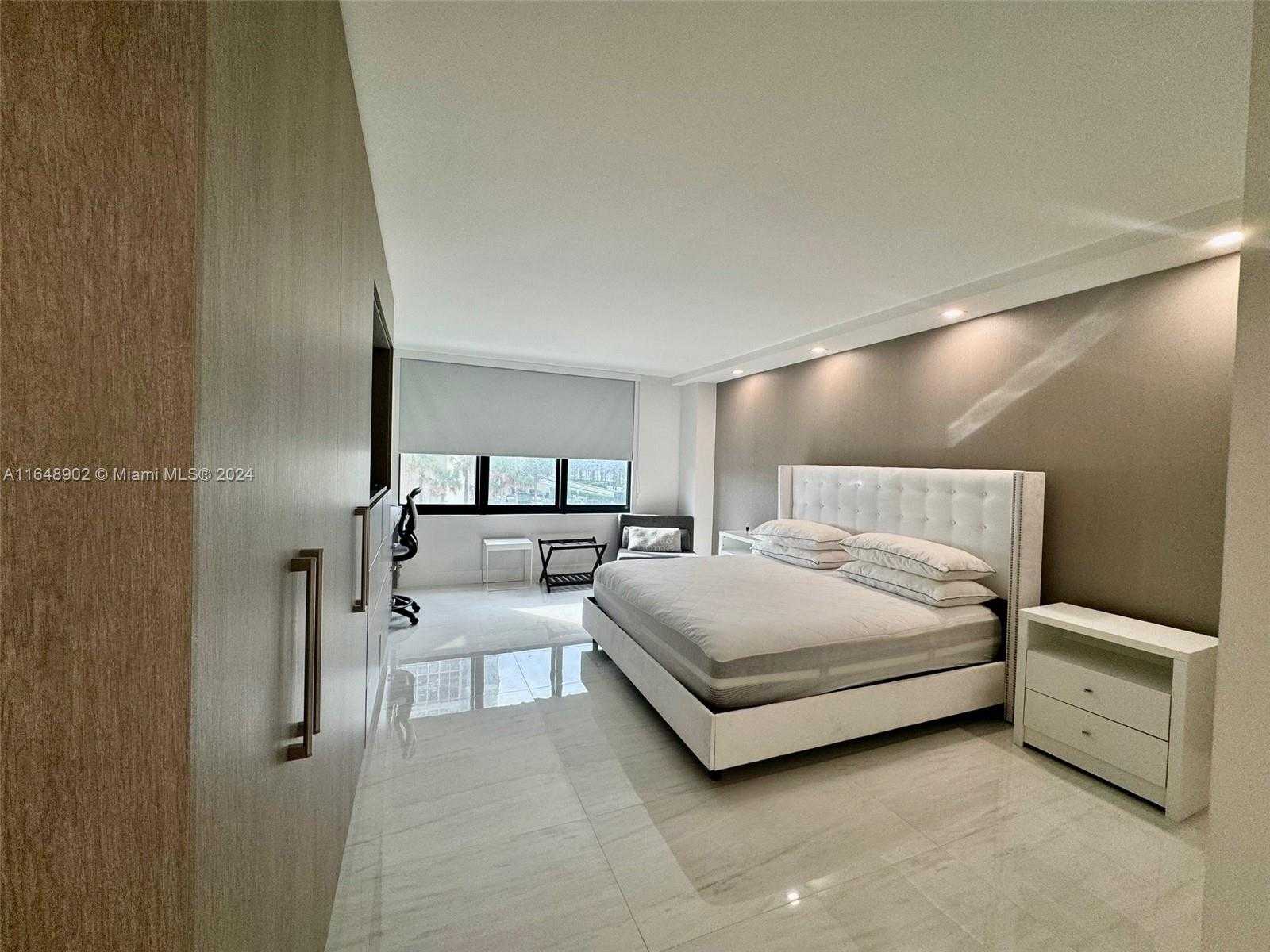 Small Image of 9801 COLLINS AVE #5U, Bal Harbour Number 23