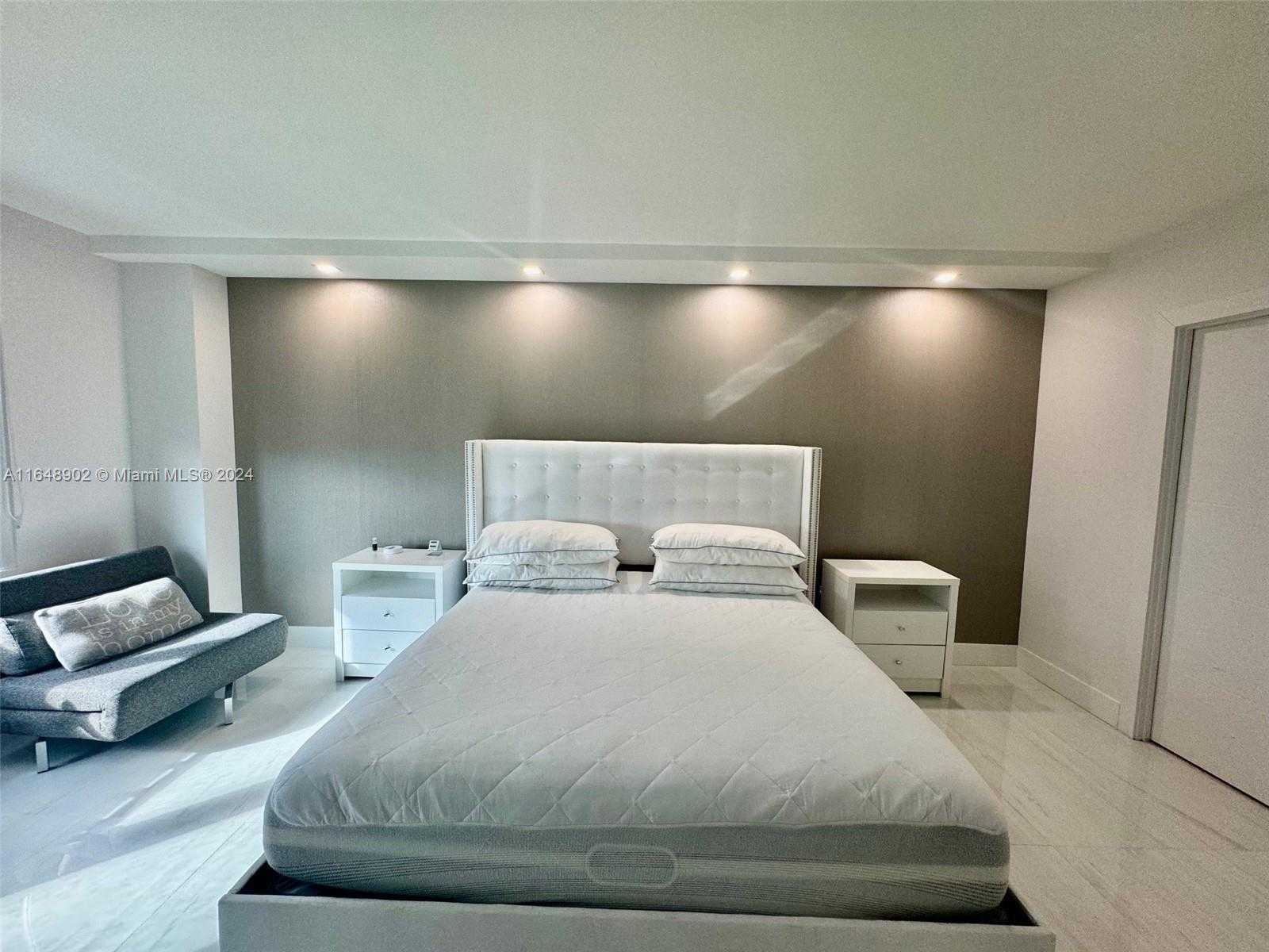 Small Image of 9801 COLLINS AVE #5U, Bal Harbour Number 26