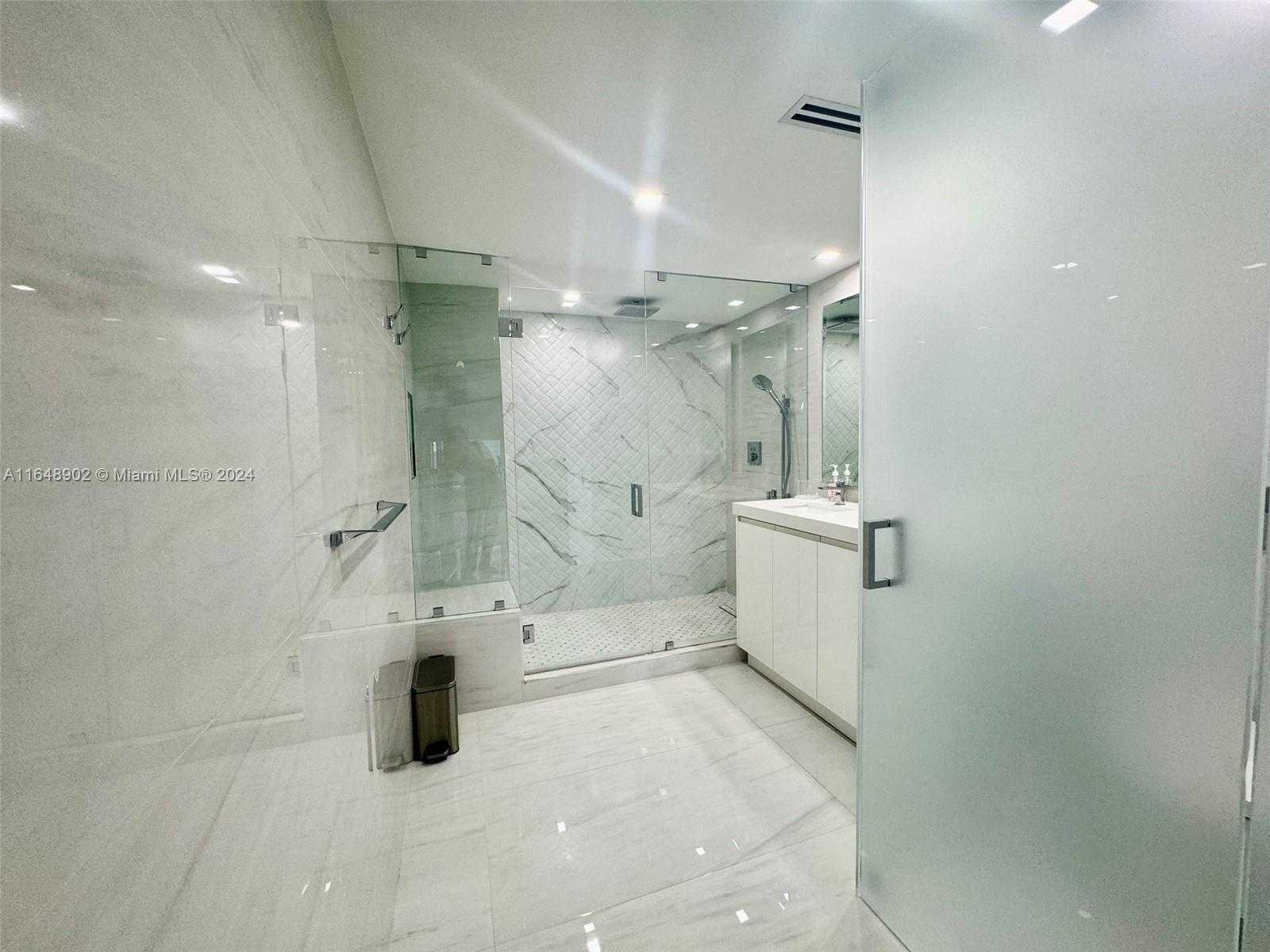 Small Image of 9801 COLLINS AVE #5U, Bal Harbour Number 27