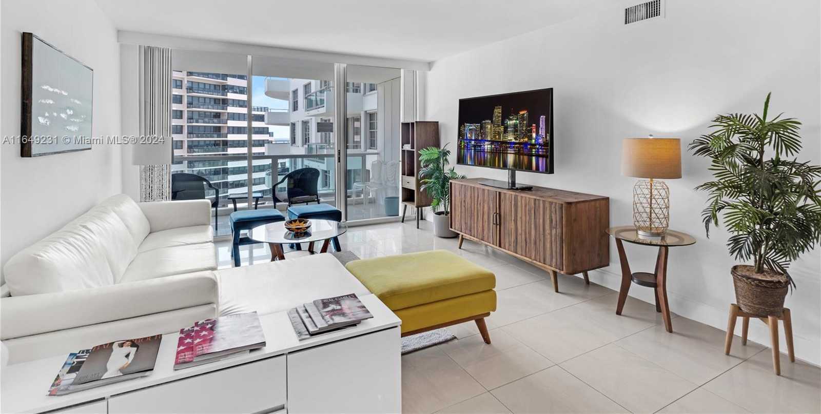 Small Image of 5161 COLLINS AVE #1101, Miami Beach Number 3