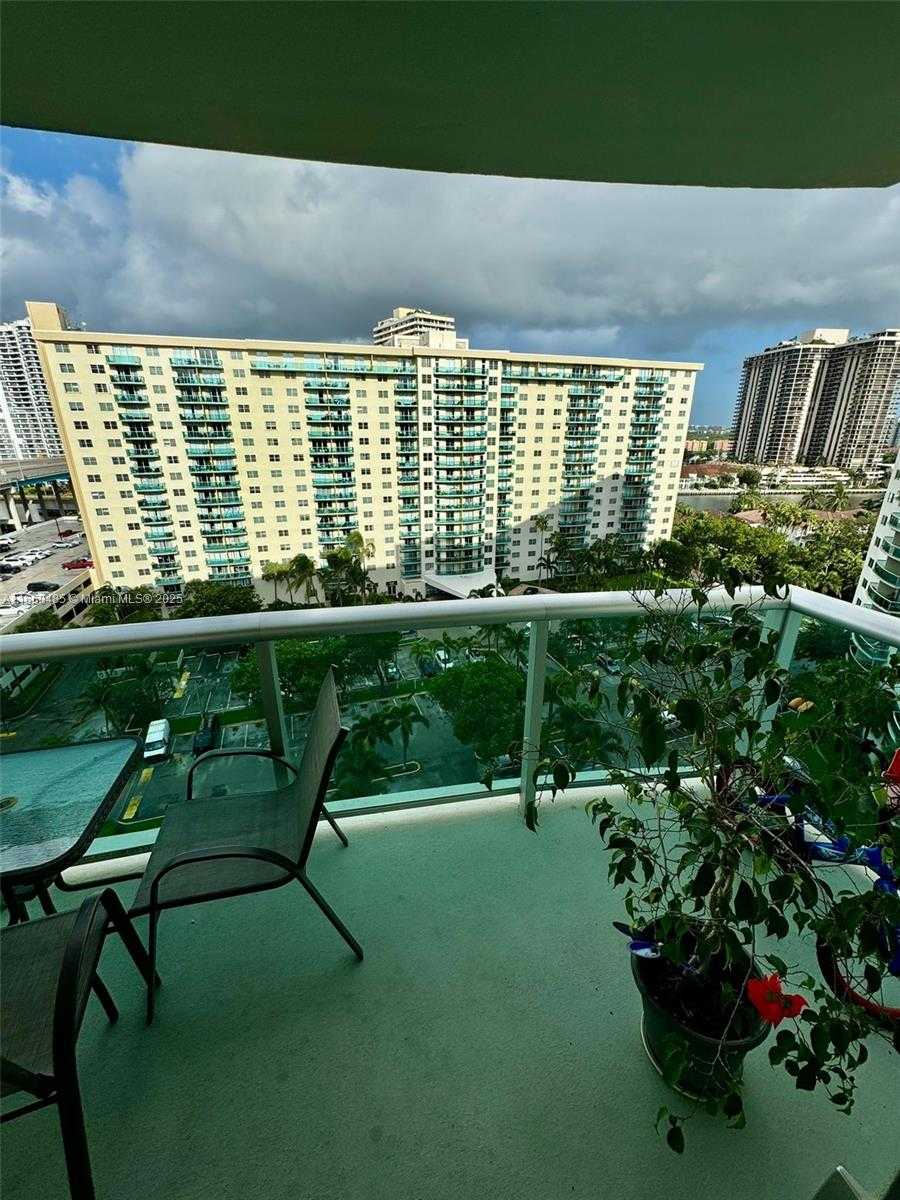 Small Image of 19380 COLLINS AVE #1207, Sunny Isles Beach Number 13