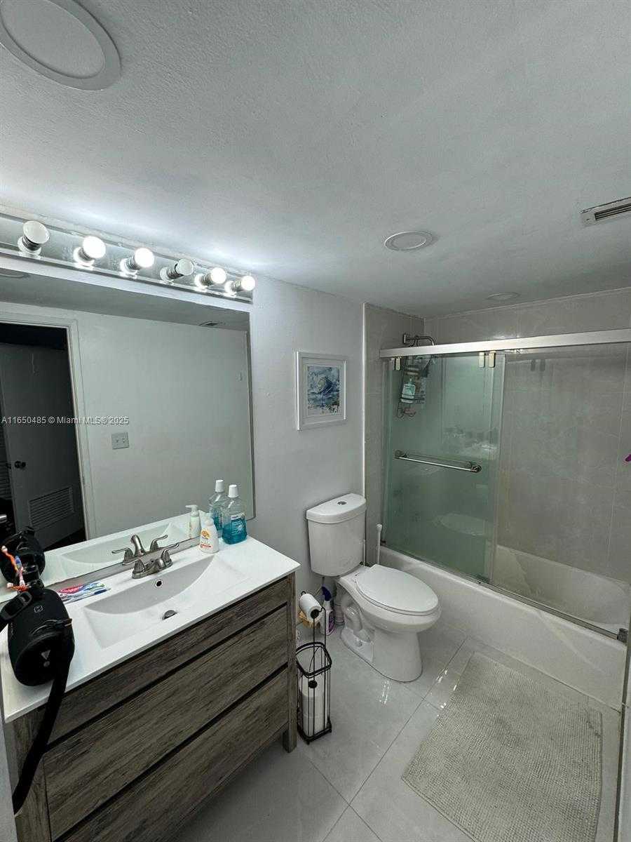 Small Image of 19380 COLLINS AVE #1207, Sunny Isles Beach Number 7