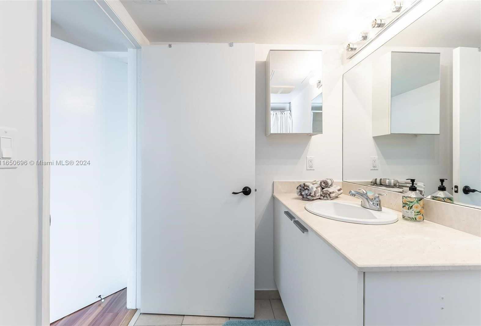 Small Image of 16699 COLLINS AVE #1507, Sunny Isles Beach Number 17