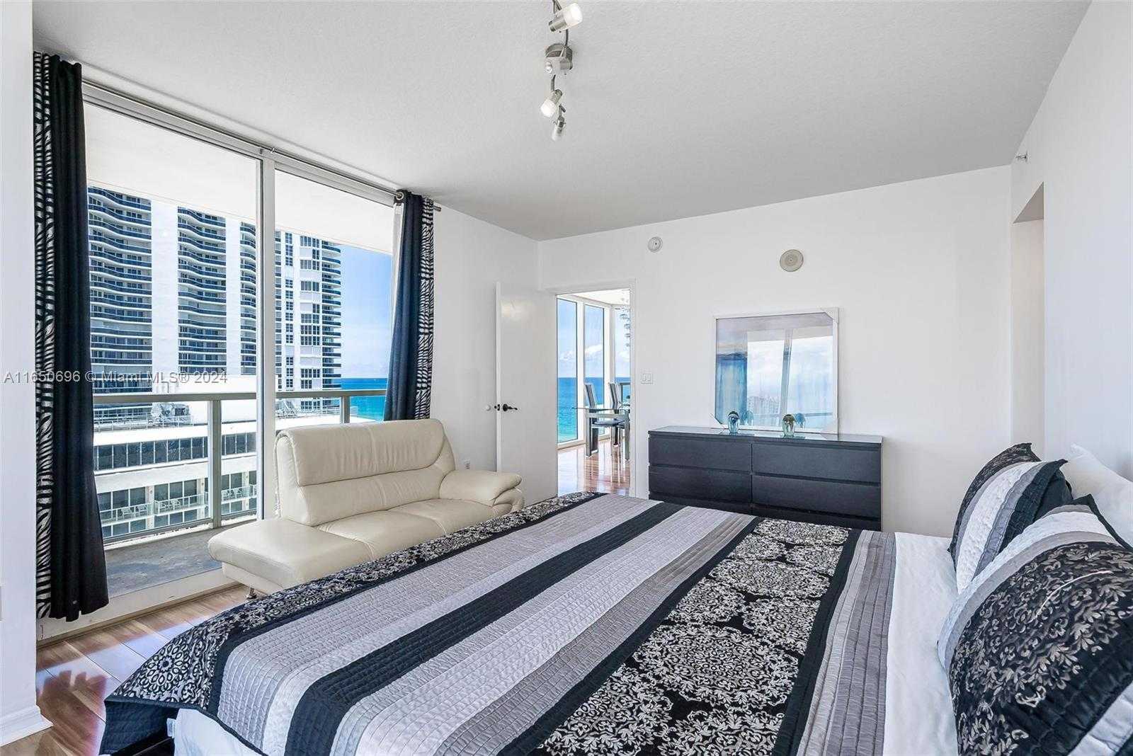 Small Image of 16699 COLLINS AVE #1507, Sunny Isles Beach Number 6